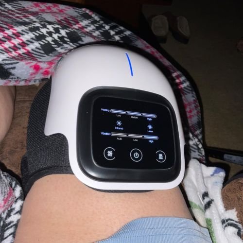 Customer using Norlume Therapy Wrap